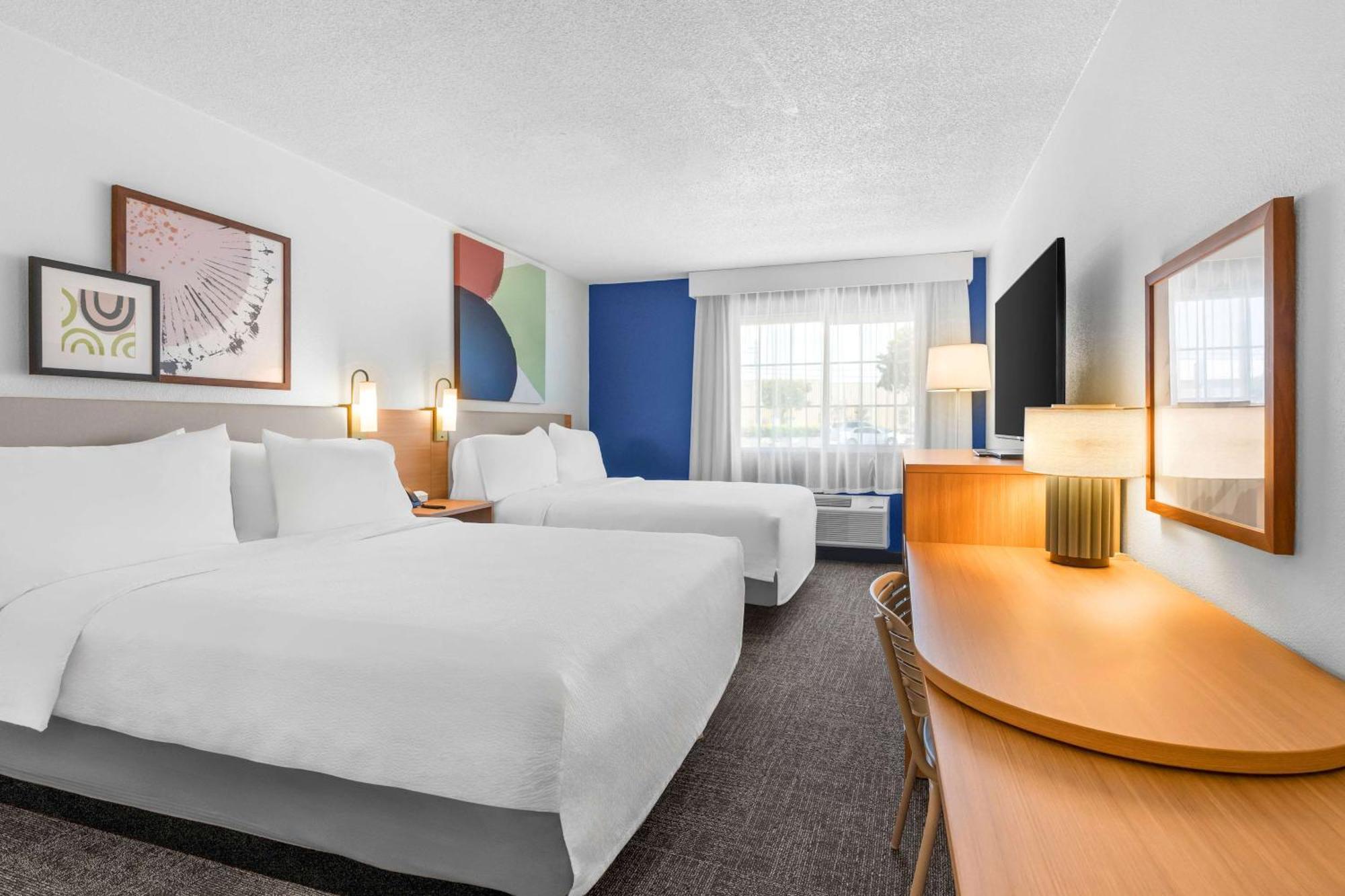 Spark By Hilton โมเดสโต ภายนอก รูปภาพ