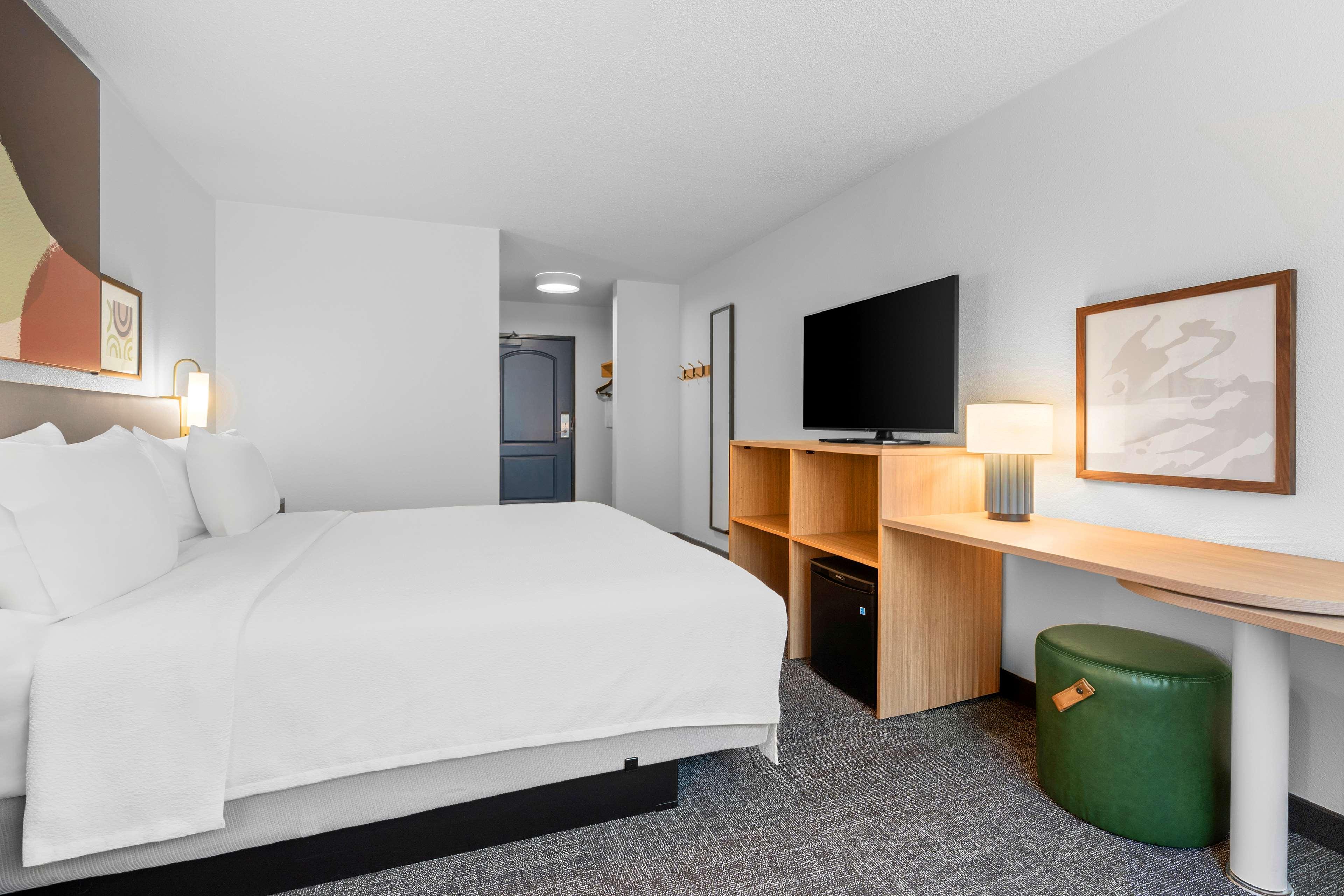 Spark By Hilton โมเดสโต ภายนอก รูปภาพ