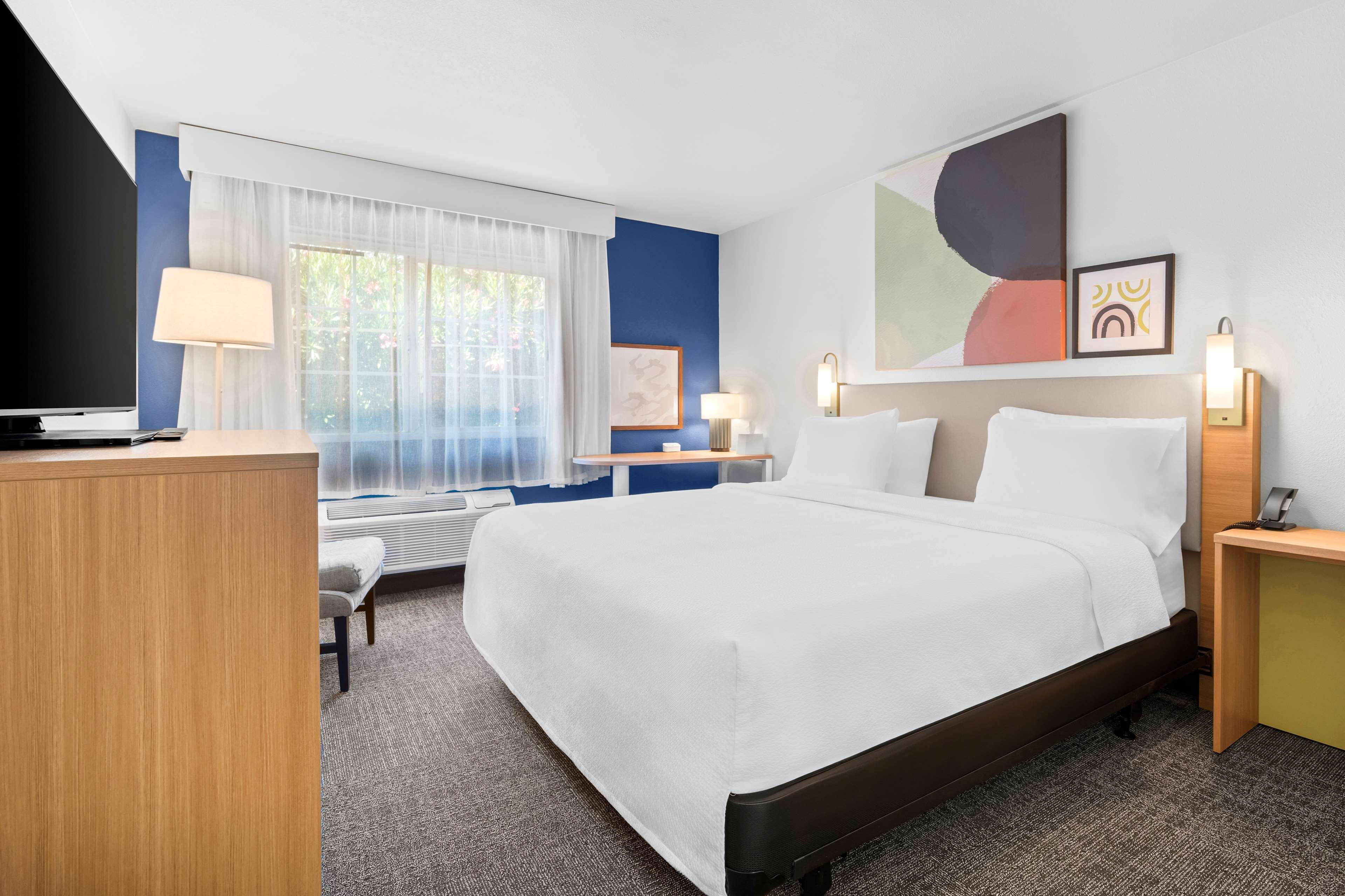 Spark By Hilton โมเดสโต ภายนอก รูปภาพ